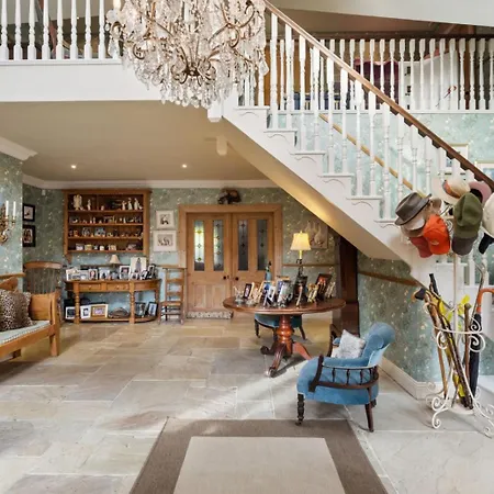 Cherrygarth White Hall