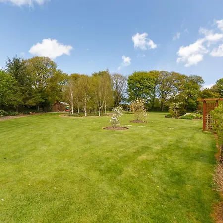 ベッド・アンド・ブレックファスト Cherrygarth *