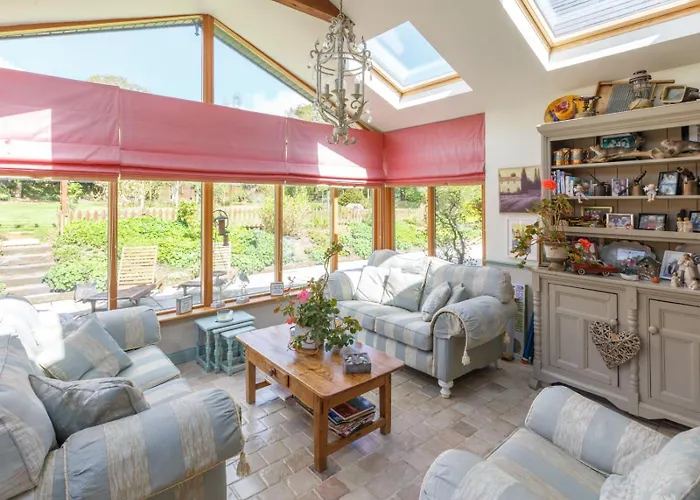 Cherrygarth White Hall